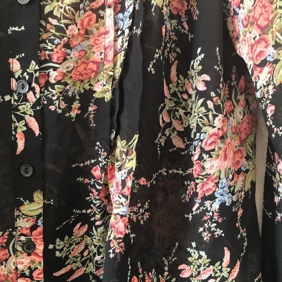 Sheer floral top S - Picture 4 of 4